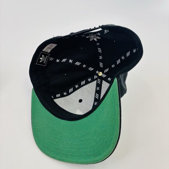 ADIDAS Men's Original White Trefoil Chain Logo Black Snapback Hat Cap One Size - Picture 7 of 8